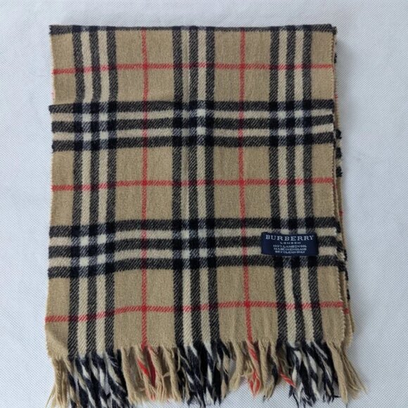 Used Burberry Designer Scarf Beige – Unisex Lambswool – Elegant Winter Accessory - Picture 5 of 7